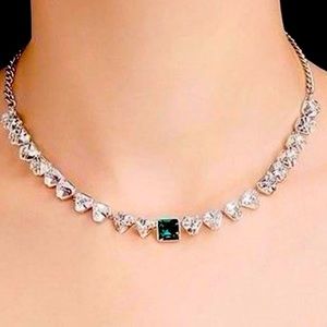 Swarovski stunning necklace